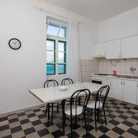 Apartment Sanctus Petrus Lighthouse Makarska